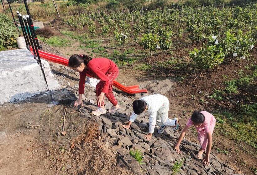 호텔 The Windsor Villa By Parisha Farm