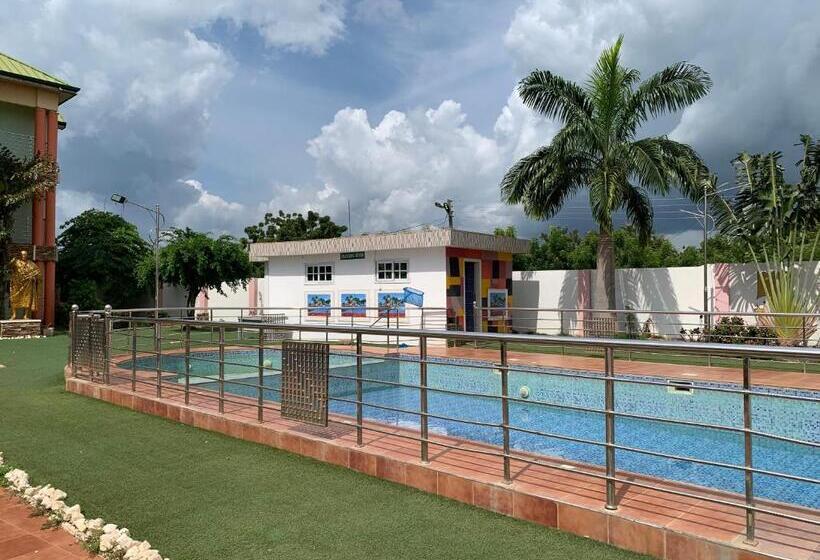 ホテル Tongor Royal Resort