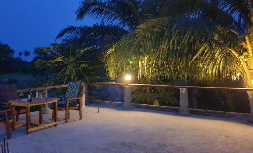 فندق Uzoma S Lodge