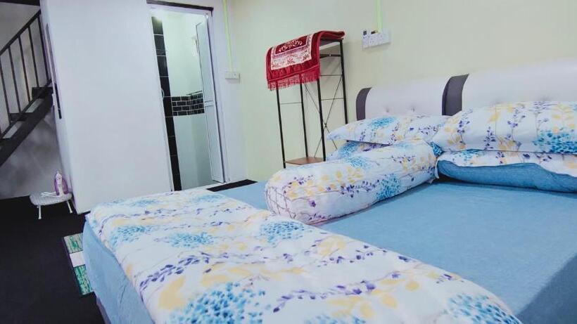 ホテル Village View Cottage Roomstay