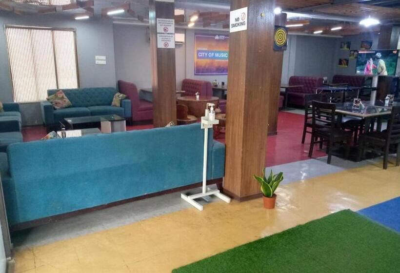 בית מלון כפרי Wandr City Of Music