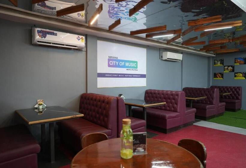 בית מלון כפרי Wandr City Of Music