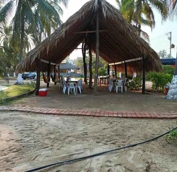 فندق Y Restaurant Natalia