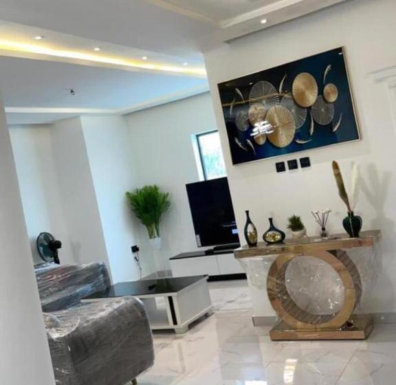 هتل Zan Estates & Decor
