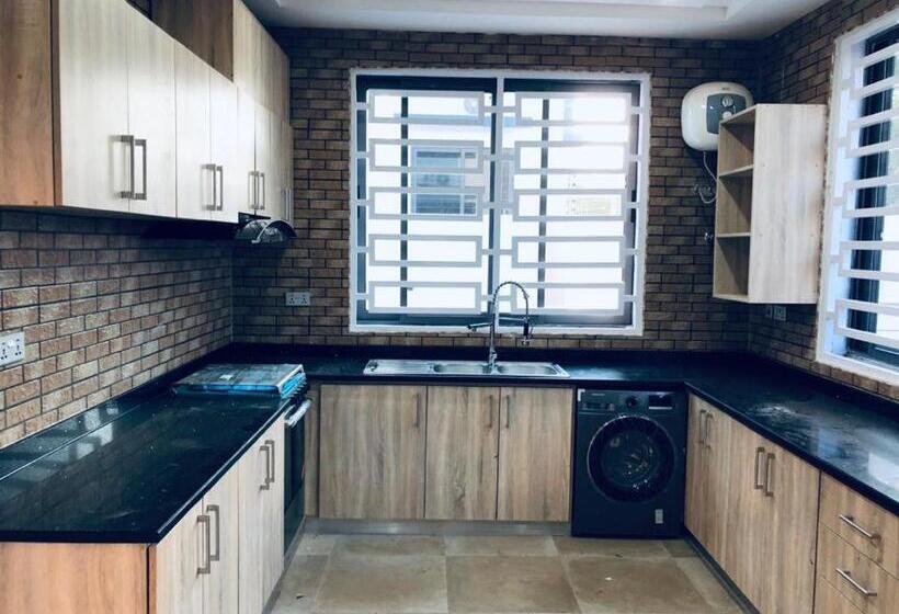 هتل Zan Estates & Decor