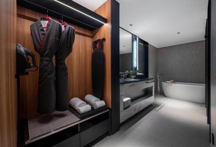 Intercity Hotel Yantai Binhai Square