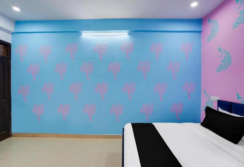 Oyo Hotel Royal Palace