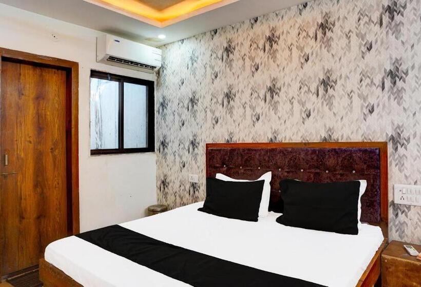 Oyo Shyam Palace Hotel And Restaurant