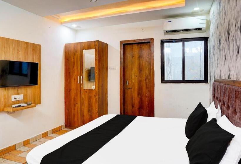 Oyo Shyam Palace Hotel And Restaurant