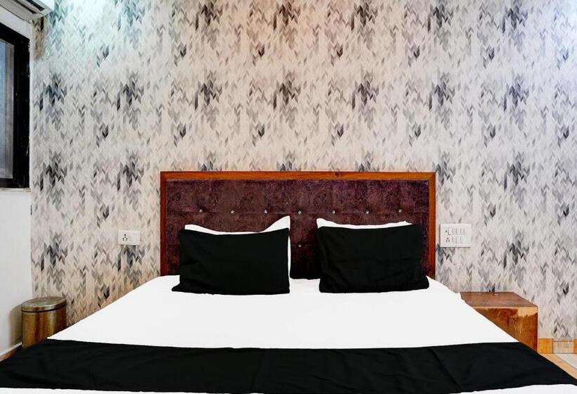 Oyo Shyam Palace Hotel And Restaurant