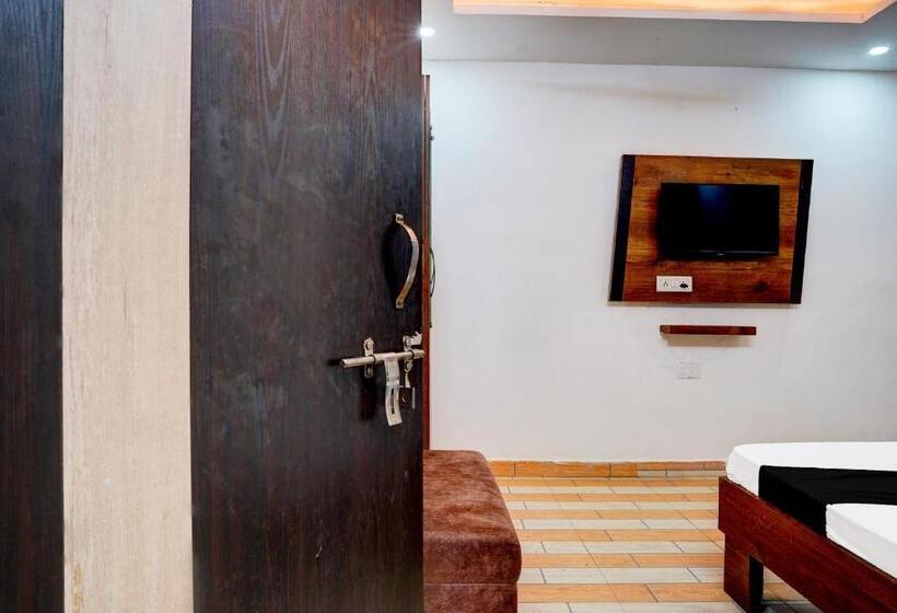 Oyo Shyam Palace Hotel And Restaurant