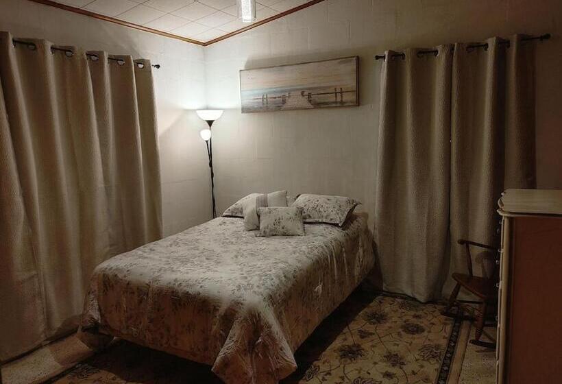 بنسيون Aunt Inez Inn