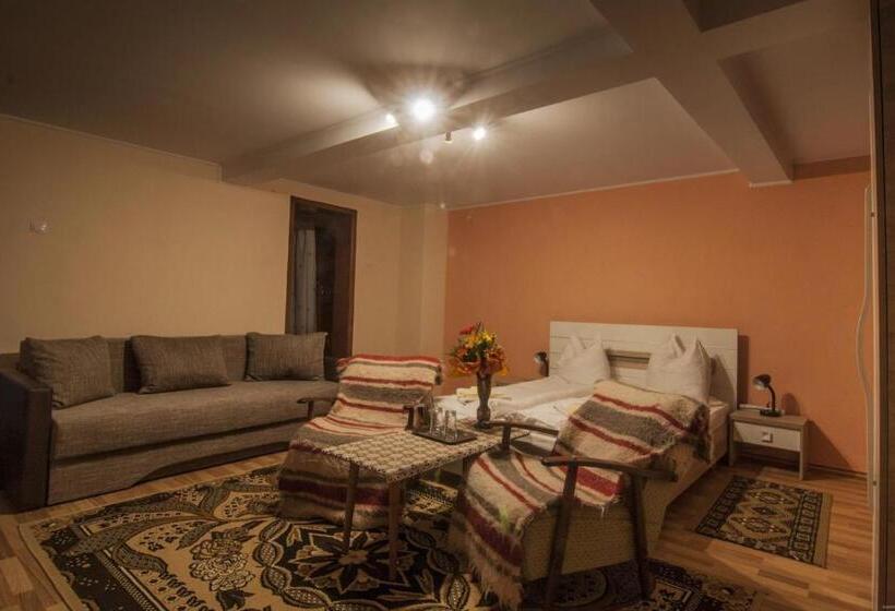 بنسيون Casa Finna