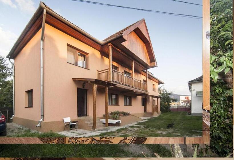 بنسيون Casa Finna