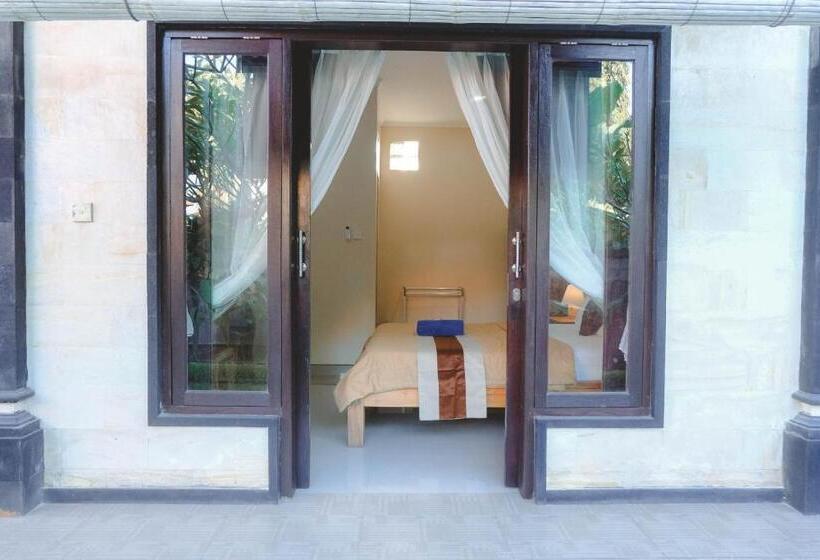 פנסיון D Sila House