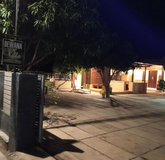 ペンション Dewana Villa Balad