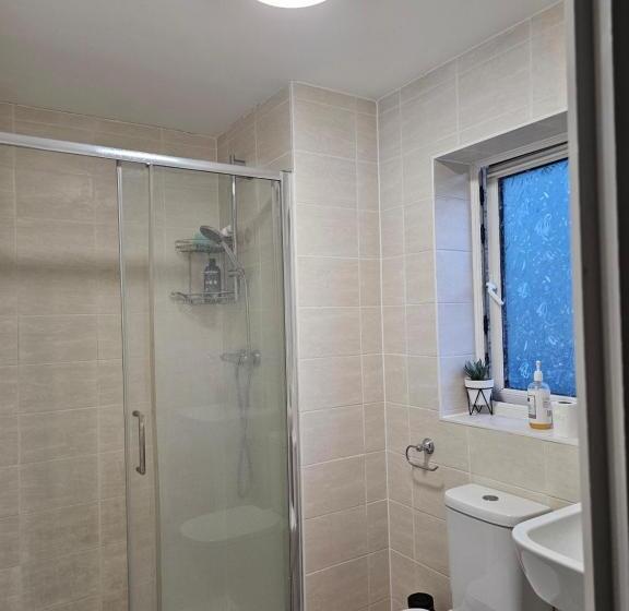 펜션 Fabulous Guest House In Dartford