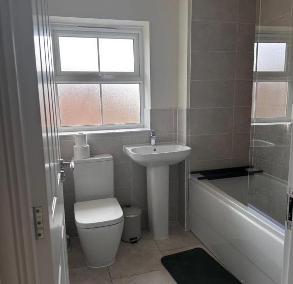 بنسيون Glenmore House