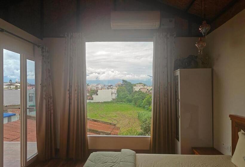 Пансион Golden Bamboo