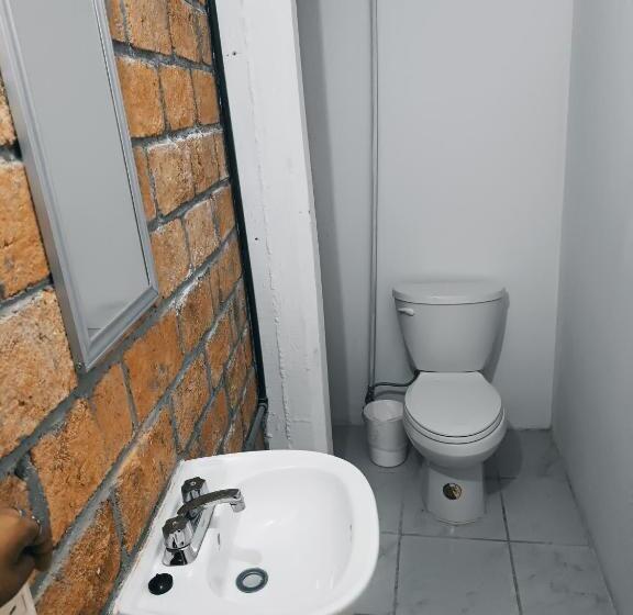 پانسیون Hostal Tipi