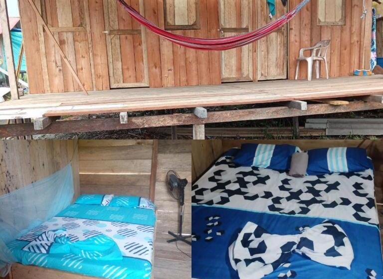 ペンション Hostal Y Restaurante Salomé