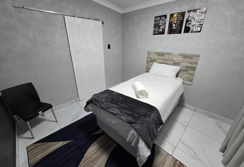 פנסיון Impala Palms Guesthouse