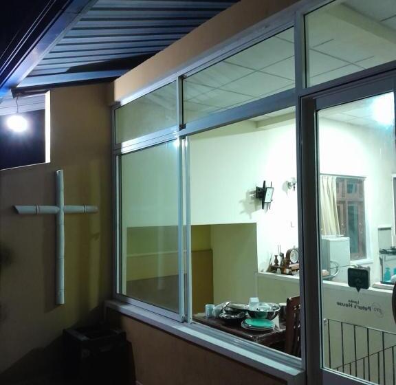 펜션 Lanka Peter S House Tourist Guest House And Restaurant