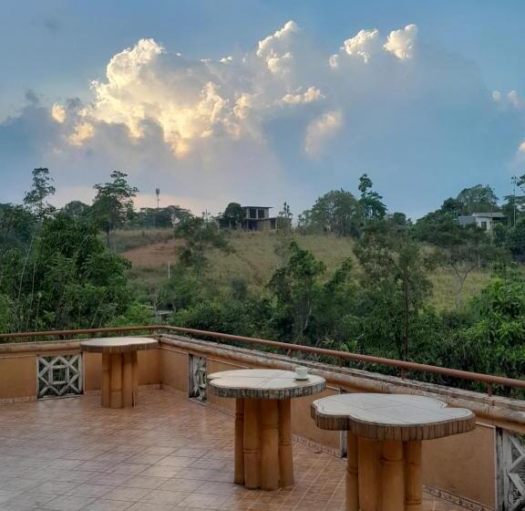 펜션 Lanka Peter S House Tourist Guest House And Restaurant