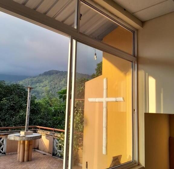 펜션 Lanka Peter S House Tourist Guest House And Restaurant