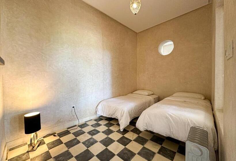 پانسیون Mar Y Montana House