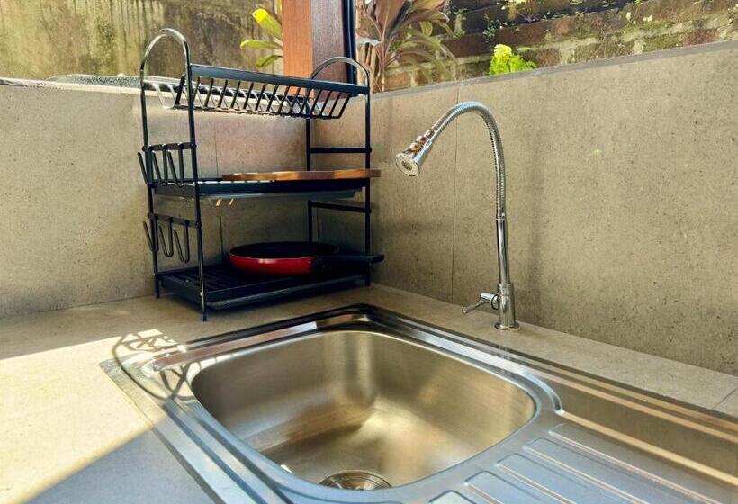 펜션 Pranawa Guest House