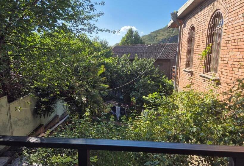 پانسیون Room&garden