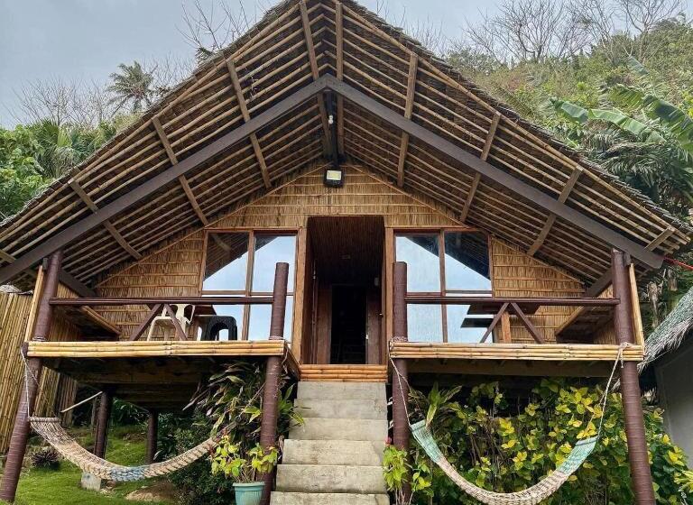 استراحتگاه A Frame Cottage 1