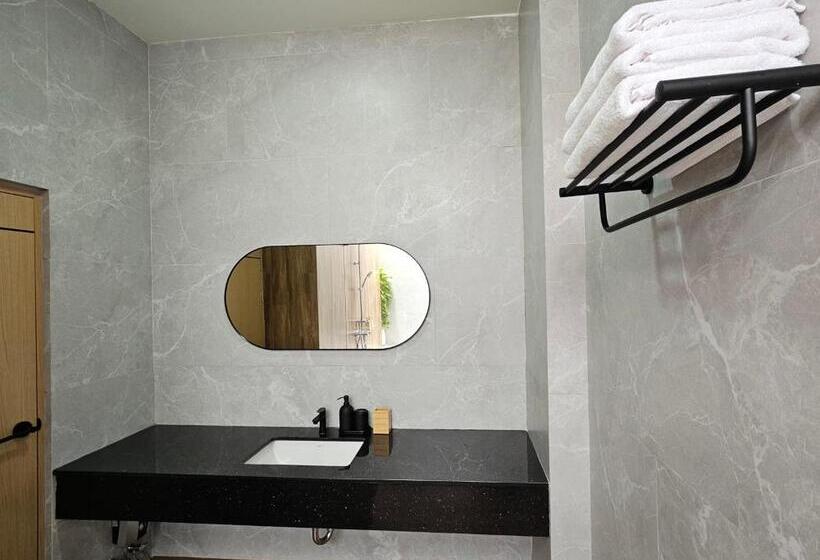 Sunrise Resort & Cafe   ซันไรส์ รีสอร์ท & คาเฟ่