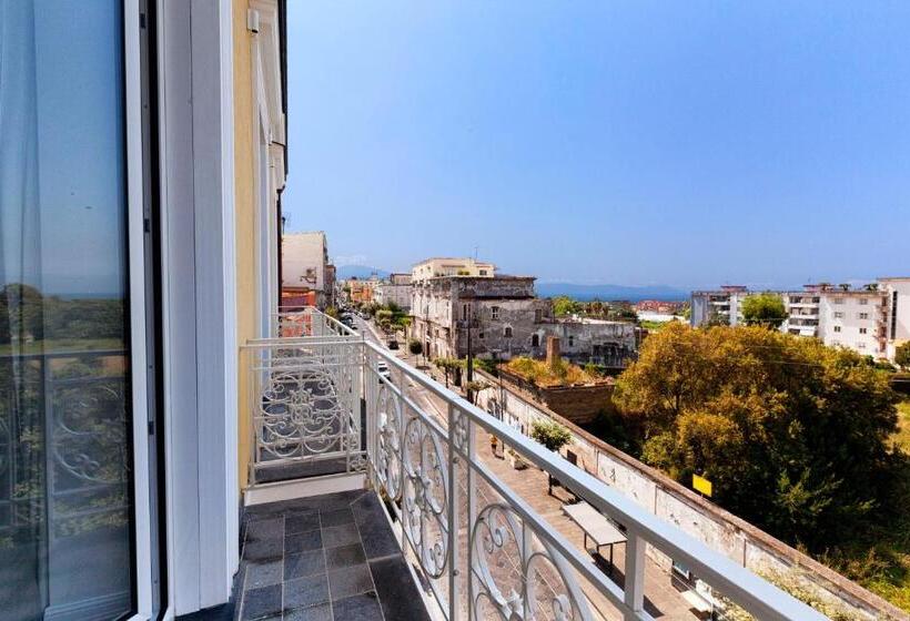 Vesuvius Palace Apart