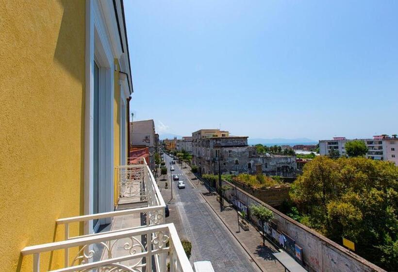 Vesuvius Palace Apart