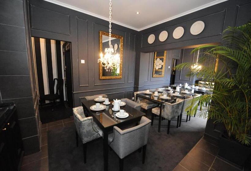 Angra Bed & Breakfast