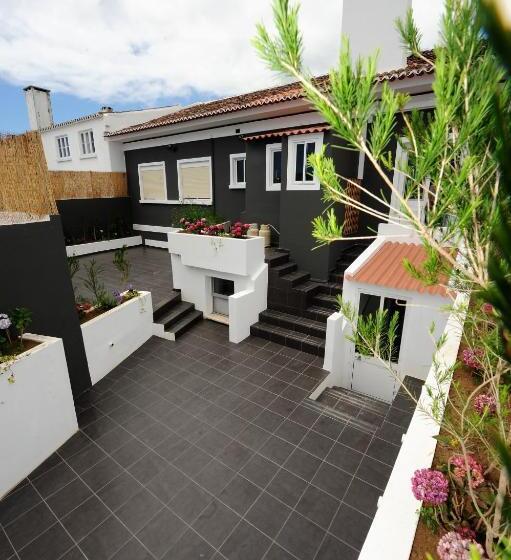 Angra Bed & Breakfast