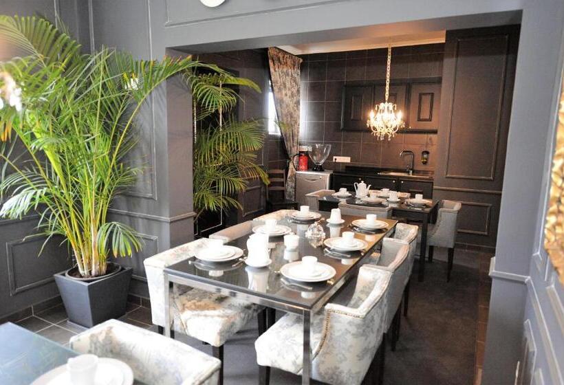 Angra Bed & Breakfast