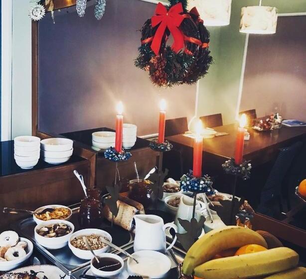 ベッドアンドブレックファースト Charming Rooms Opuntia