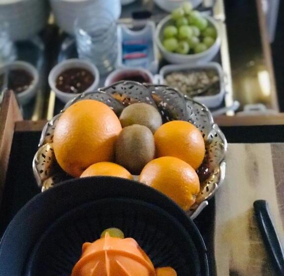 ベッドアンドブレックファースト Charming Rooms Opuntia