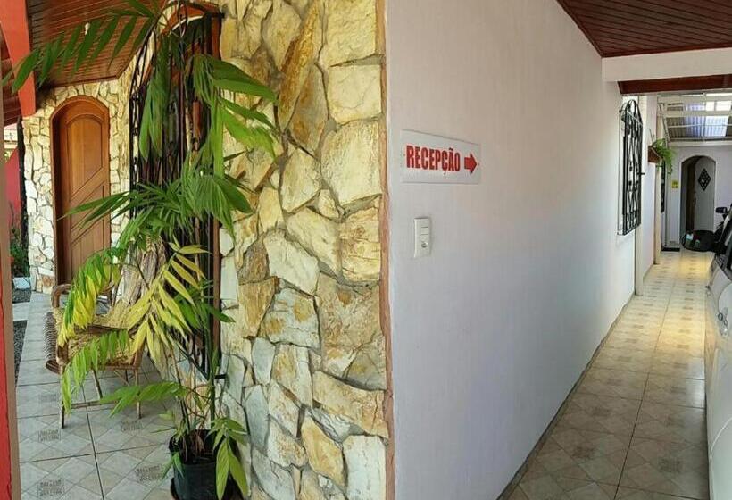 تختخواب و صبحانه Hospedagem Alternativa Família Martins