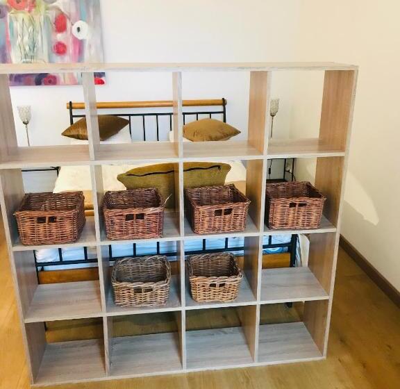 Bed and Breakfast Hôte Labyrinthe Lit 180 Cm Salle De Bain, Petit Dej Compris