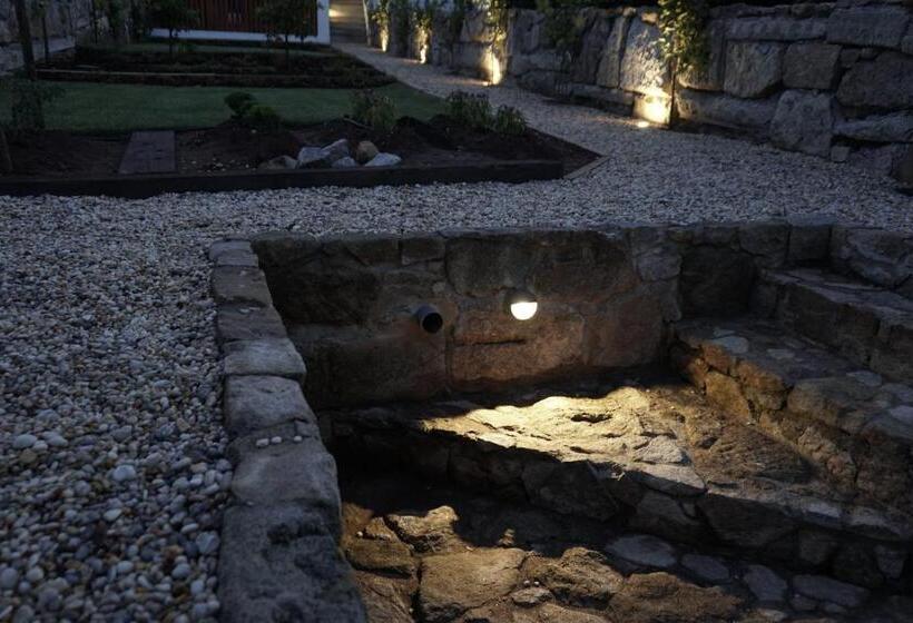 Feira Hostel & Suites