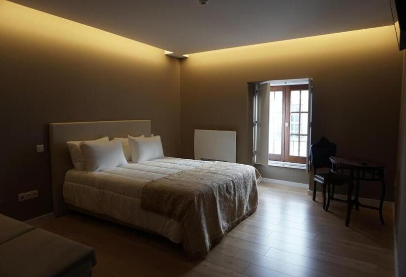 Feira Hostel & Suites