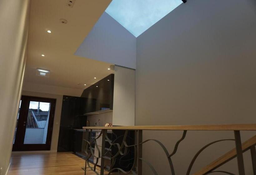 Feira Hostel & Suites