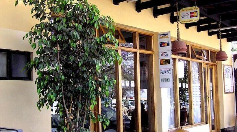 هتل Arusha Backpackers