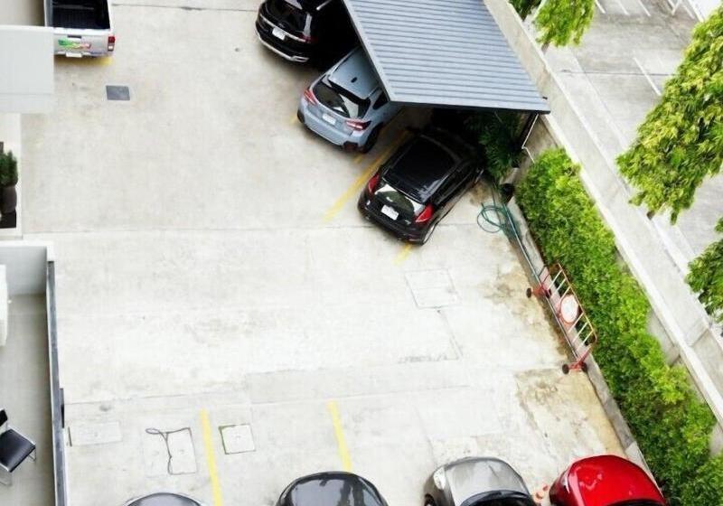 B Black Hotel Chonburi