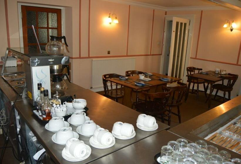 Отель Belgrave Arms