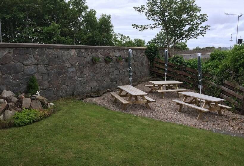 Отель Belgrave Arms